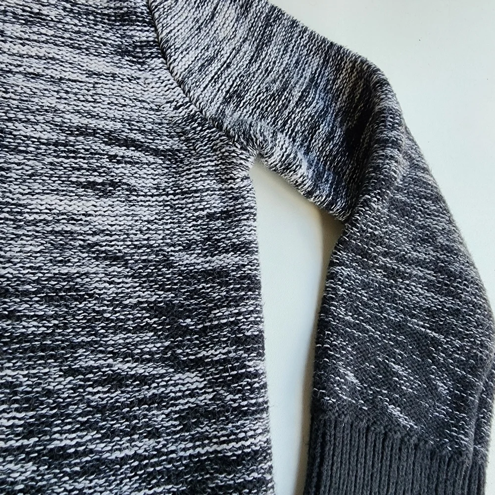 Gap Kids Cotton Sweater Boys Ivory Black Ombree Long Sleeves Pullover Sz XS